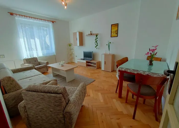 2-Iz. Byt V Tichej Lokalite S Bezplatnym Parkovanim