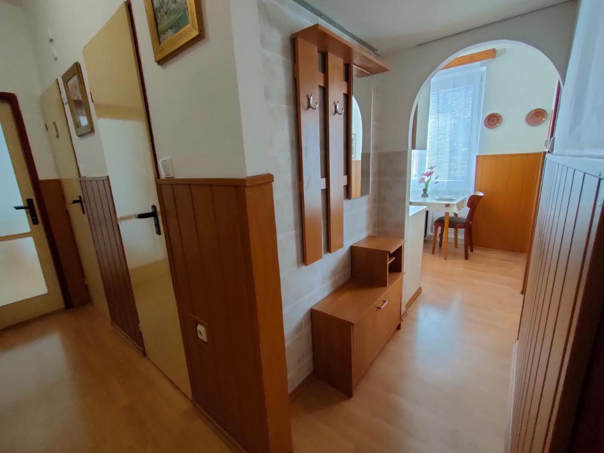 2-iz. V Tichej Lokalite S Bezplatnym Parkovanim